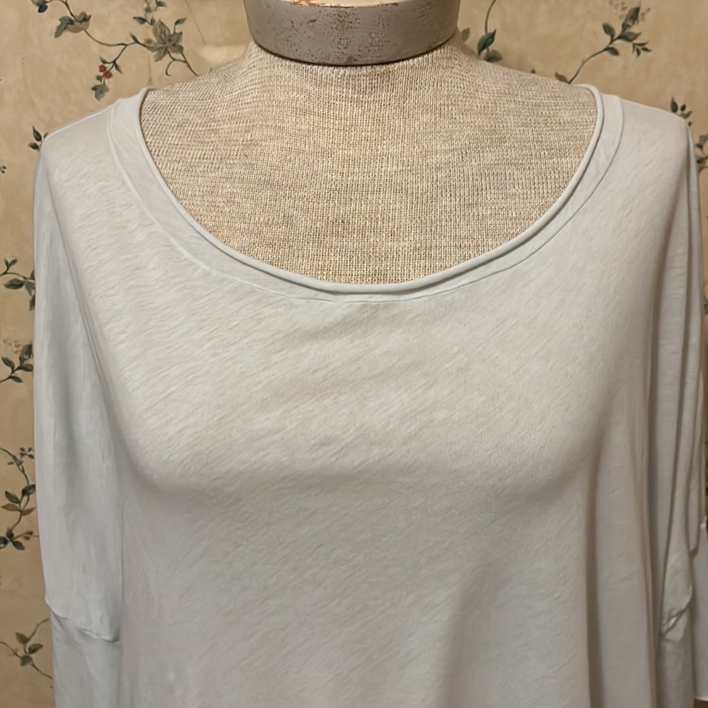 Humanoid Top - Picture 2 of 6
